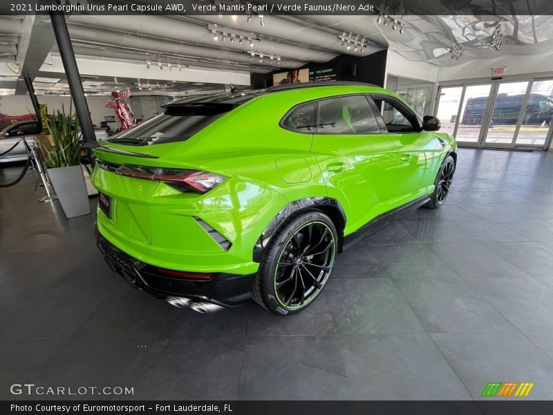 Verde Mantis Pearl / Verde Faunus/Nero Ade 2021 Lamborghini Urus Pearl Capsule AWD