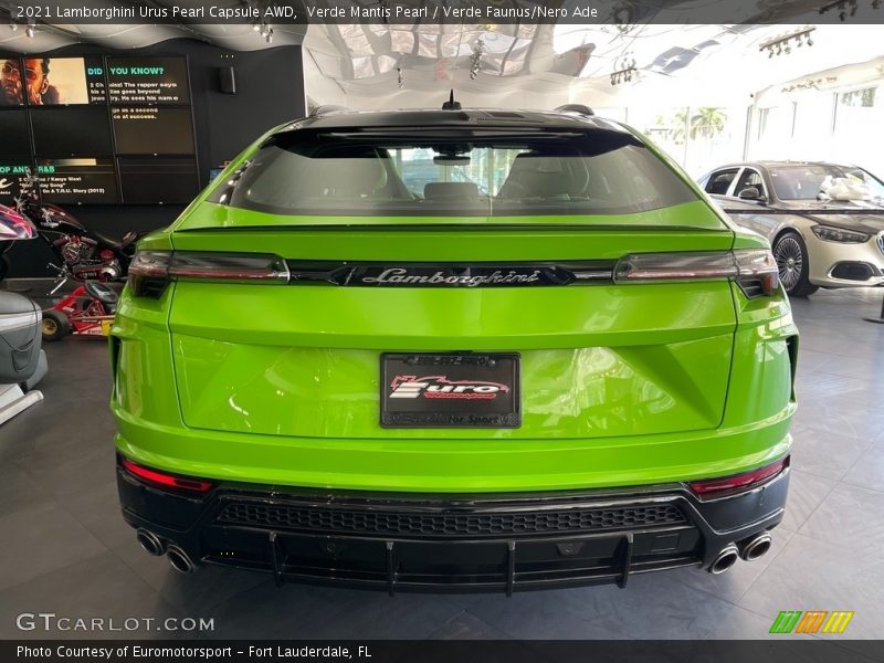 Verde Mantis Pearl / Verde Faunus/Nero Ade 2021 Lamborghini Urus Pearl Capsule AWD