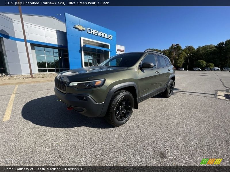 Olive Green Pearl / Black 2019 Jeep Cherokee Trailhawk 4x4