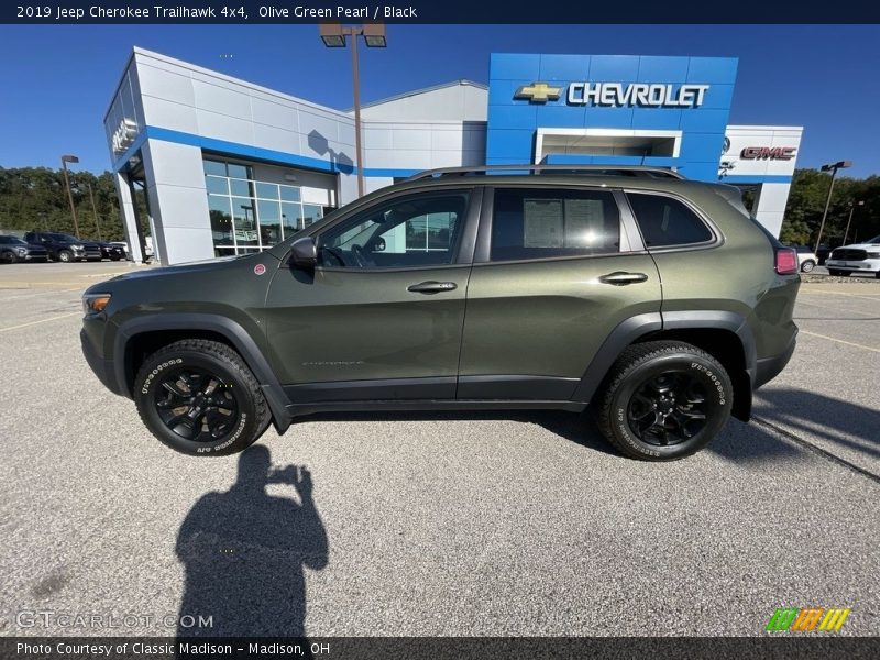 Olive Green Pearl / Black 2019 Jeep Cherokee Trailhawk 4x4