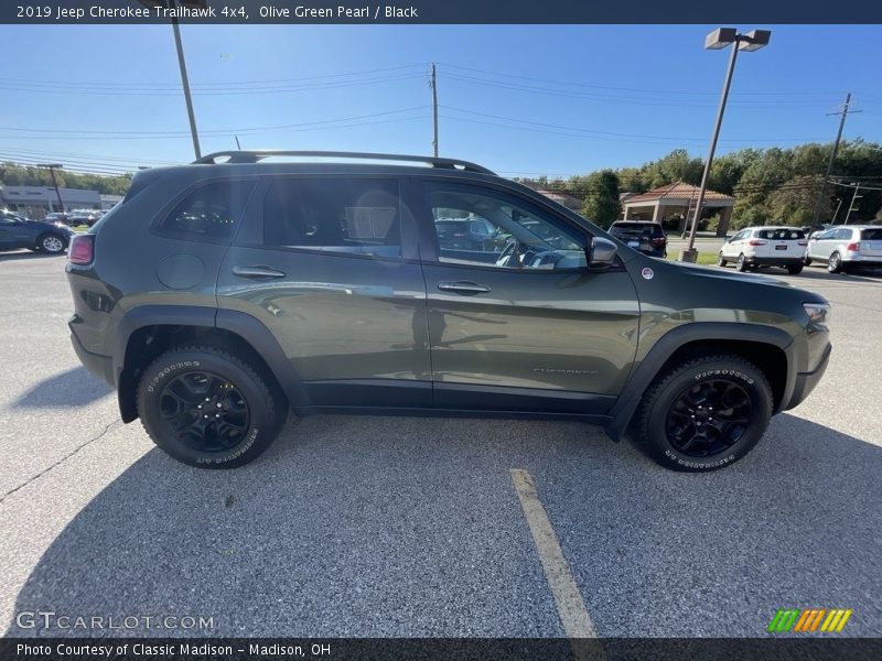 Olive Green Pearl / Black 2019 Jeep Cherokee Trailhawk 4x4