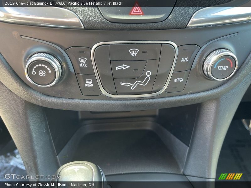 Pacific Blue Metallic / Jet Black 2019 Chevrolet Equinox LT AWD