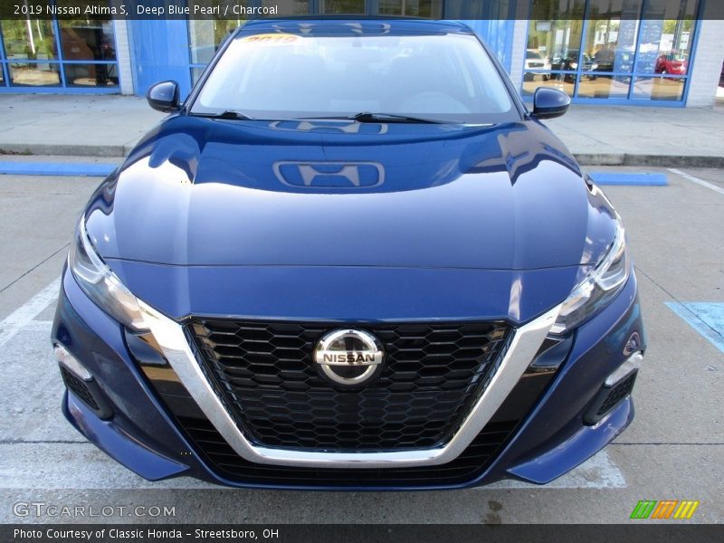 Deep Blue Pearl / Charcoal 2019 Nissan Altima S