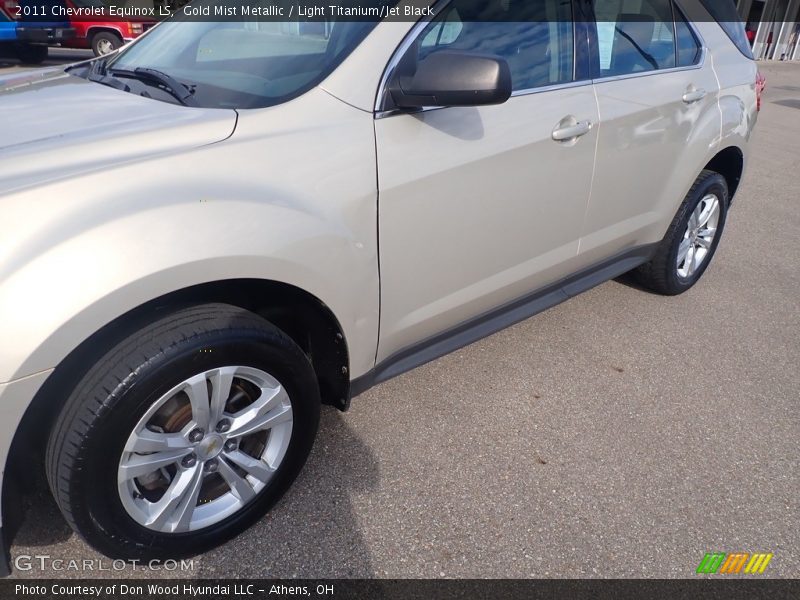 Gold Mist Metallic / Light Titanium/Jet Black 2011 Chevrolet Equinox LS