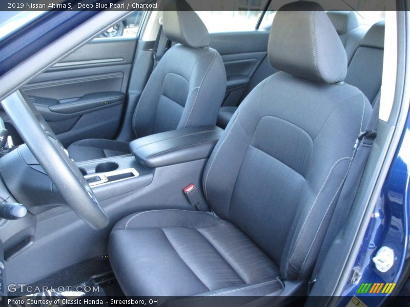 Deep Blue Pearl / Charcoal 2019 Nissan Altima S