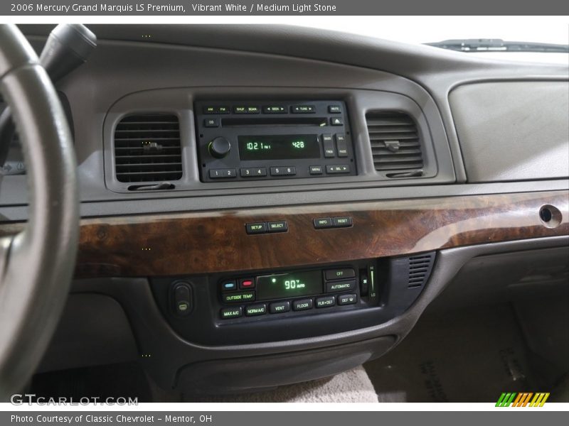 Controls of 2006 Grand Marquis LS Premium