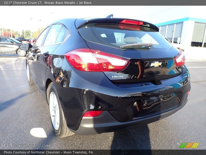 Mosaic Black Metallic / Jet Black 2017 Chevrolet Cruze LT