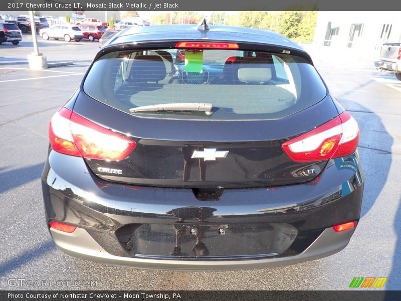 Mosaic Black Metallic / Jet Black 2017 Chevrolet Cruze LT