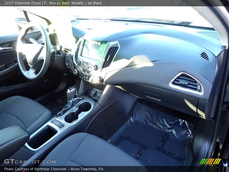 Mosaic Black Metallic / Jet Black 2017 Chevrolet Cruze LT