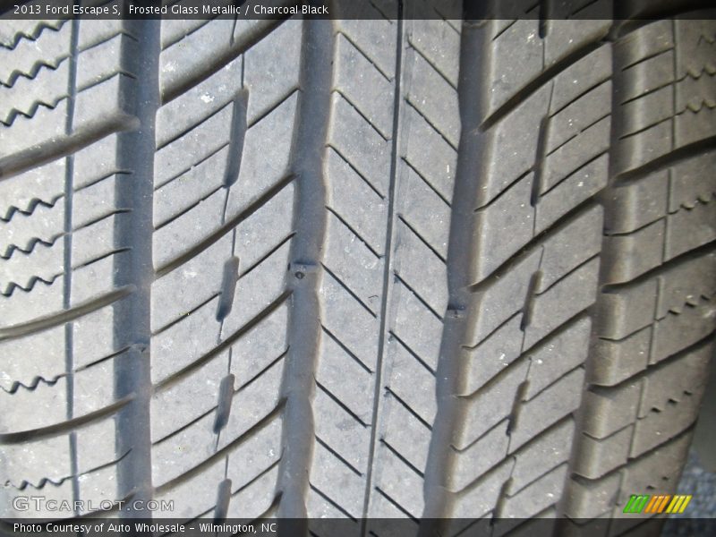 Frosted Glass Metallic / Charcoal Black 2013 Ford Escape S