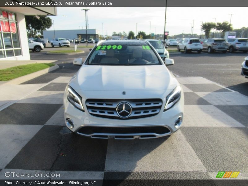 Polar White / Sahara Beige 2018 Mercedes-Benz GLA 250