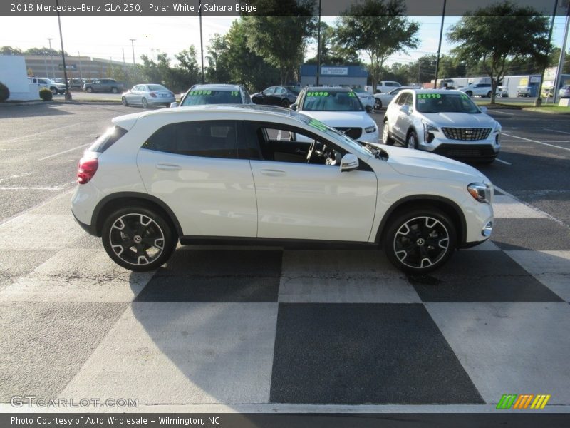 Polar White / Sahara Beige 2018 Mercedes-Benz GLA 250