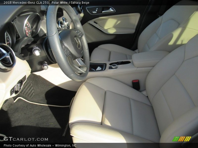 Polar White / Sahara Beige 2018 Mercedes-Benz GLA 250