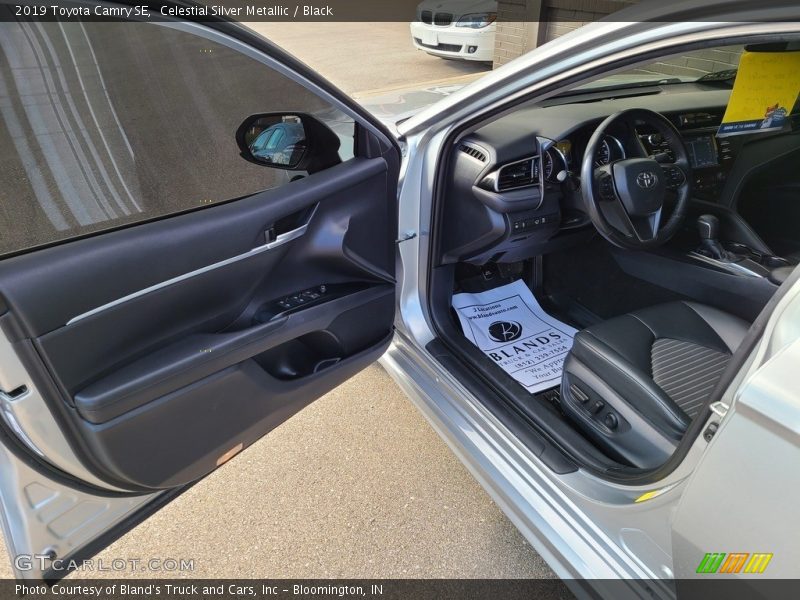 Celestial Silver Metallic / Black 2019 Toyota Camry SE