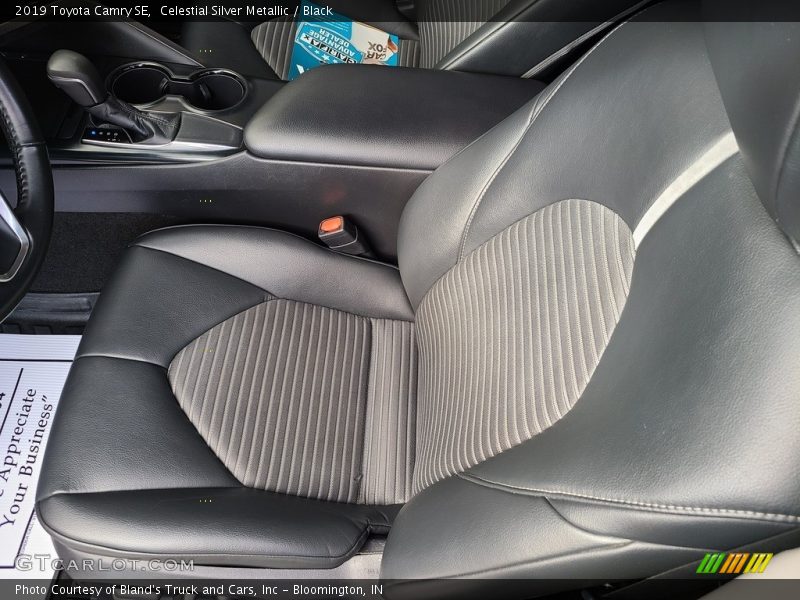 Celestial Silver Metallic / Black 2019 Toyota Camry SE