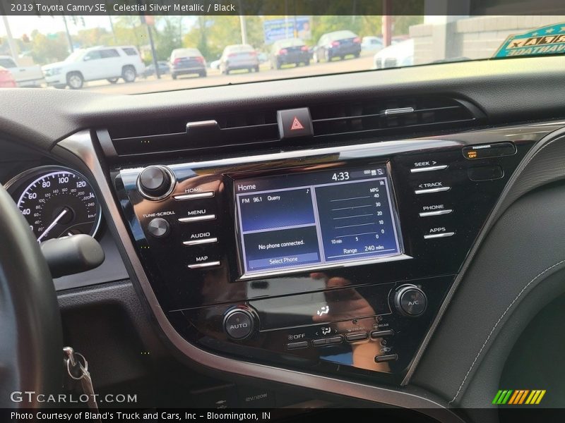 Celestial Silver Metallic / Black 2019 Toyota Camry SE