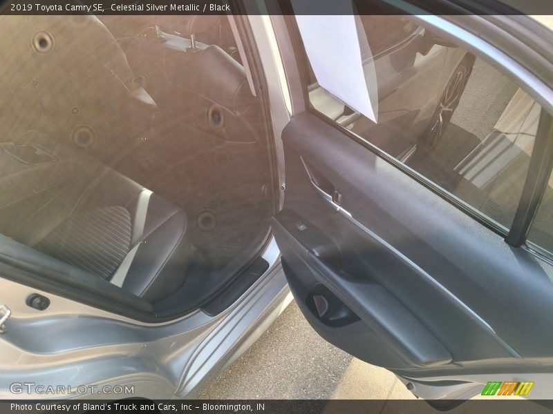 Celestial Silver Metallic / Black 2019 Toyota Camry SE