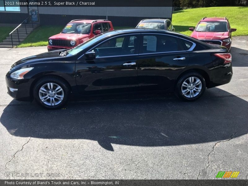 Super Black / Charcoal 2013 Nissan Altima 2.5 S