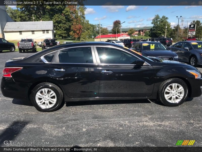 Super Black / Charcoal 2013 Nissan Altima 2.5 S