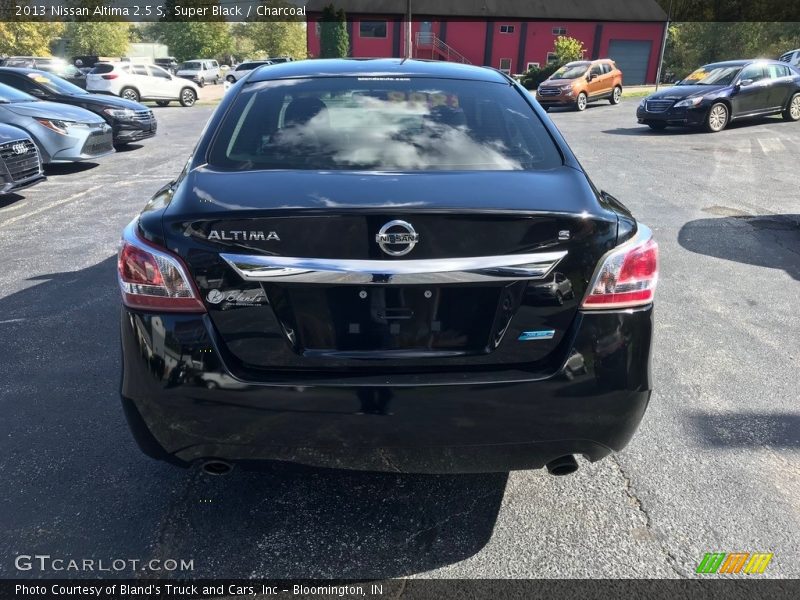 Super Black / Charcoal 2013 Nissan Altima 2.5 S