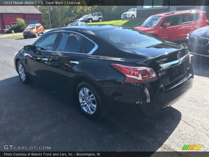 Super Black / Charcoal 2013 Nissan Altima 2.5 S