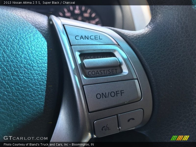 Super Black / Charcoal 2013 Nissan Altima 2.5 S