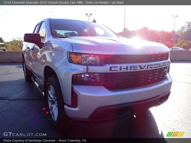 Silver Ice Metallic / Jet Black 2019 Chevrolet Silverado 1500 Custom Double Cab 4WD