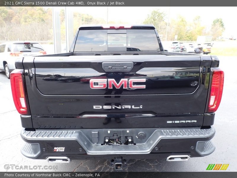  2021 Sierra 1500 Denali Crew Cab 4WD Logo