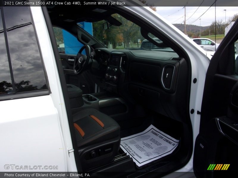 Summit White / Jet Black 2021 GMC Sierra 1500 AT4 Crew Cab 4WD