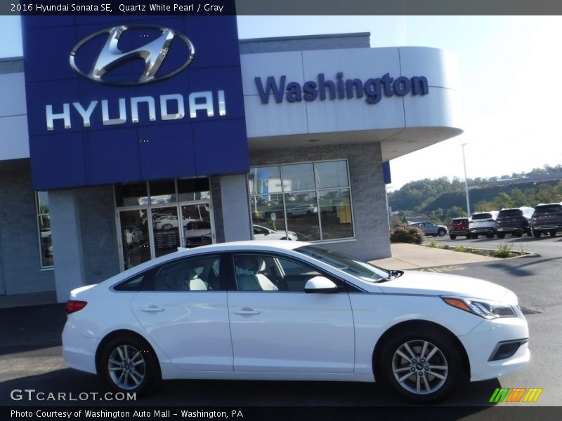 Quartz White Pearl / Gray 2016 Hyundai Sonata SE