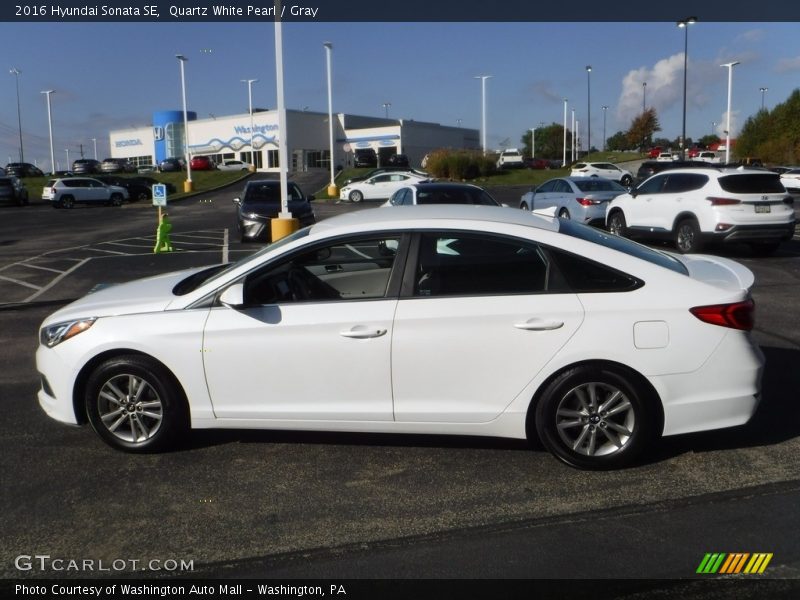 Quartz White Pearl / Gray 2016 Hyundai Sonata SE