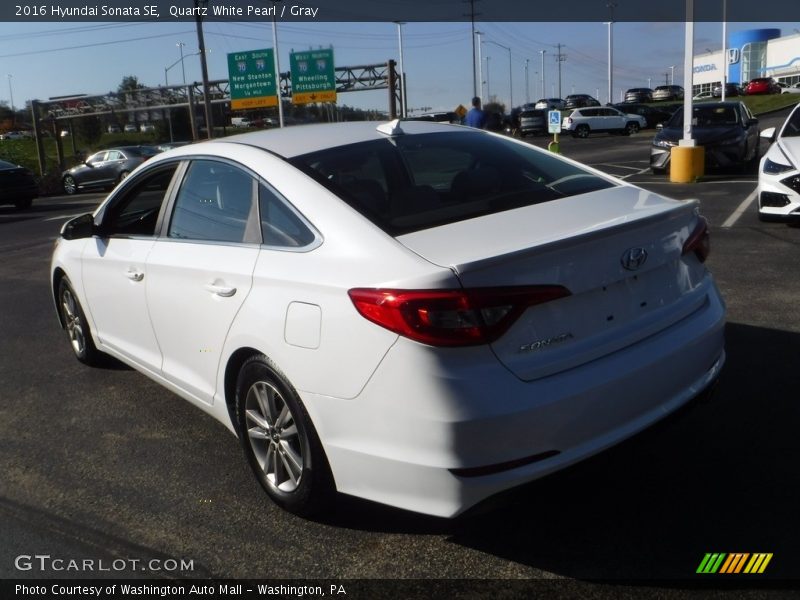 Quartz White Pearl / Gray 2016 Hyundai Sonata SE