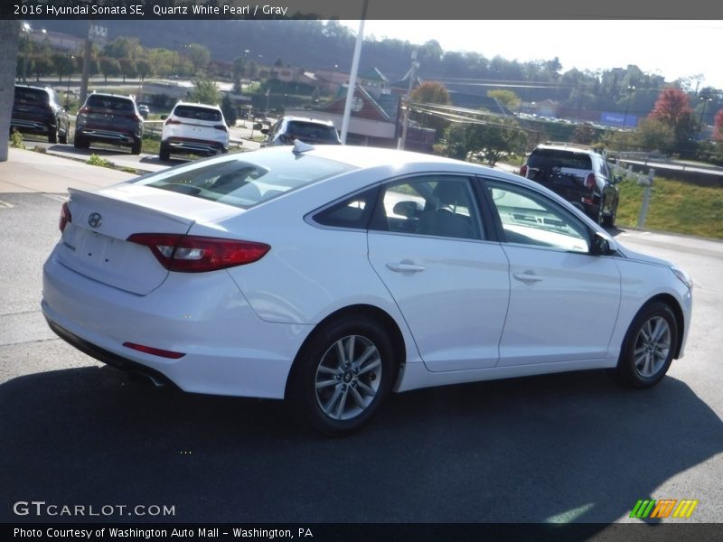 Quartz White Pearl / Gray 2016 Hyundai Sonata SE
