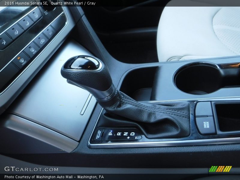 Quartz White Pearl / Gray 2016 Hyundai Sonata SE