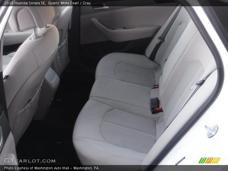 Quartz White Pearl / Gray 2016 Hyundai Sonata SE