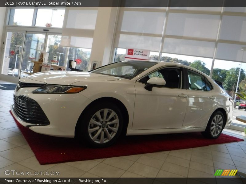 Super White / Ash 2019 Toyota Camry LE