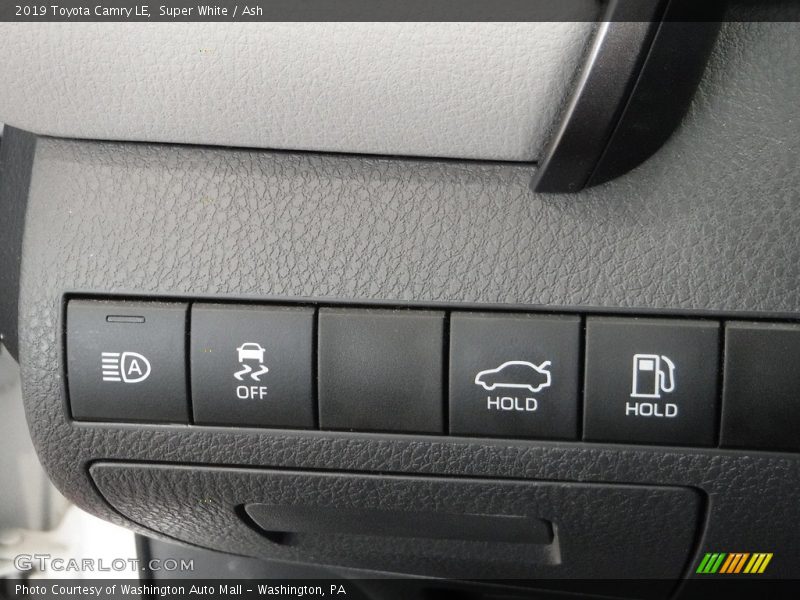 Super White / Ash 2019 Toyota Camry LE