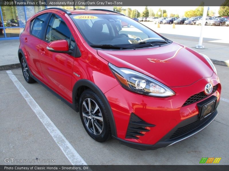 Front 3/4 View of 2018 Prius c Two