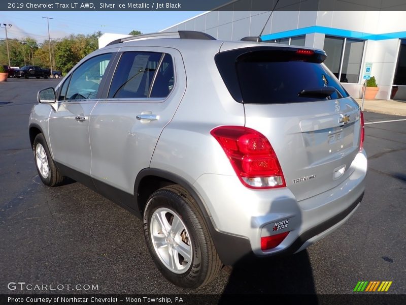 Silver Ice Metallic / Jet Black 2019 Chevrolet Trax LT AWD