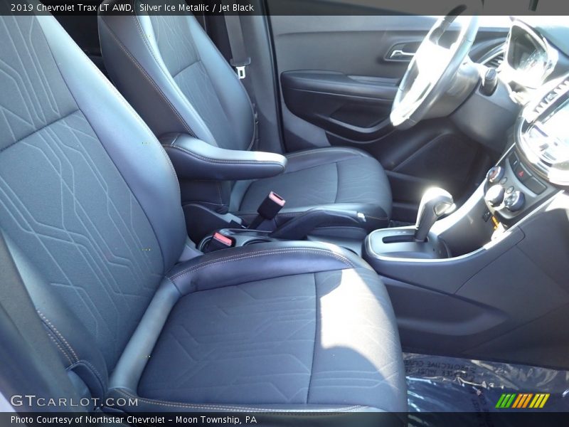 Silver Ice Metallic / Jet Black 2019 Chevrolet Trax LT AWD