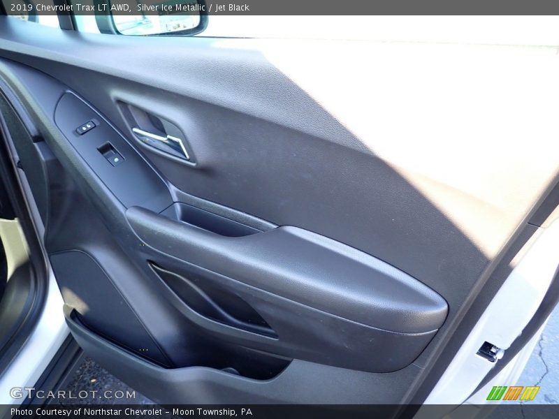 Silver Ice Metallic / Jet Black 2019 Chevrolet Trax LT AWD