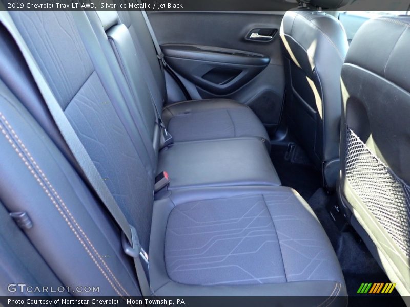 Silver Ice Metallic / Jet Black 2019 Chevrolet Trax LT AWD