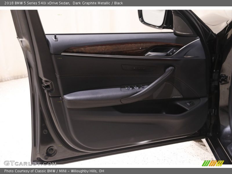 Dark Graphite Metallic / Black 2018 BMW 5 Series 540i xDrive Sedan