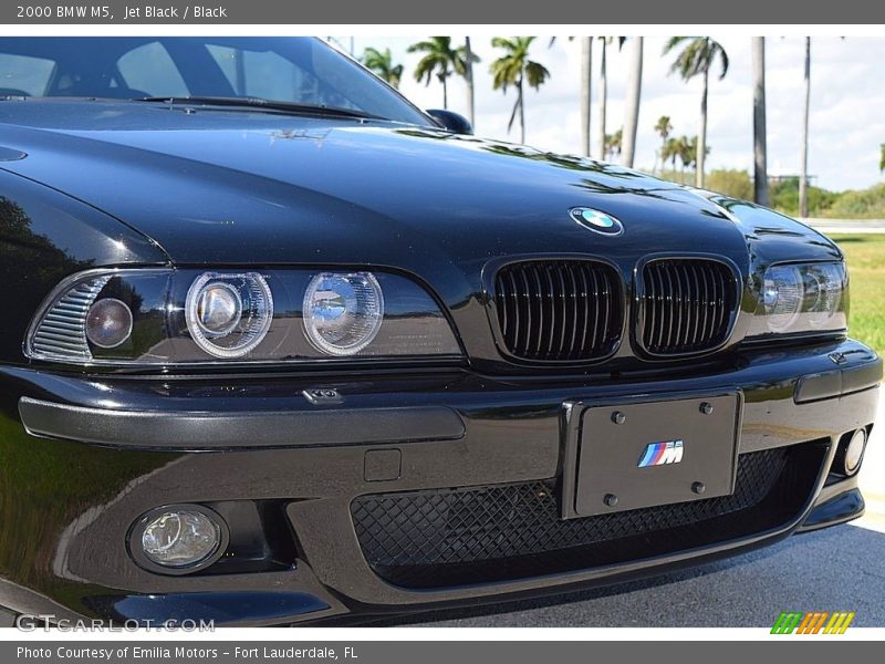 Jet Black / Black 2000 BMW M5