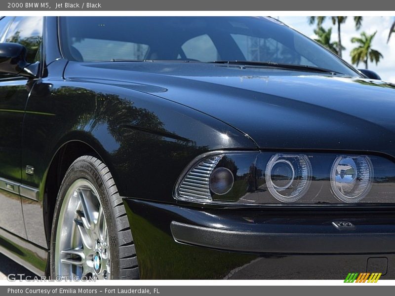 Jet Black / Black 2000 BMW M5