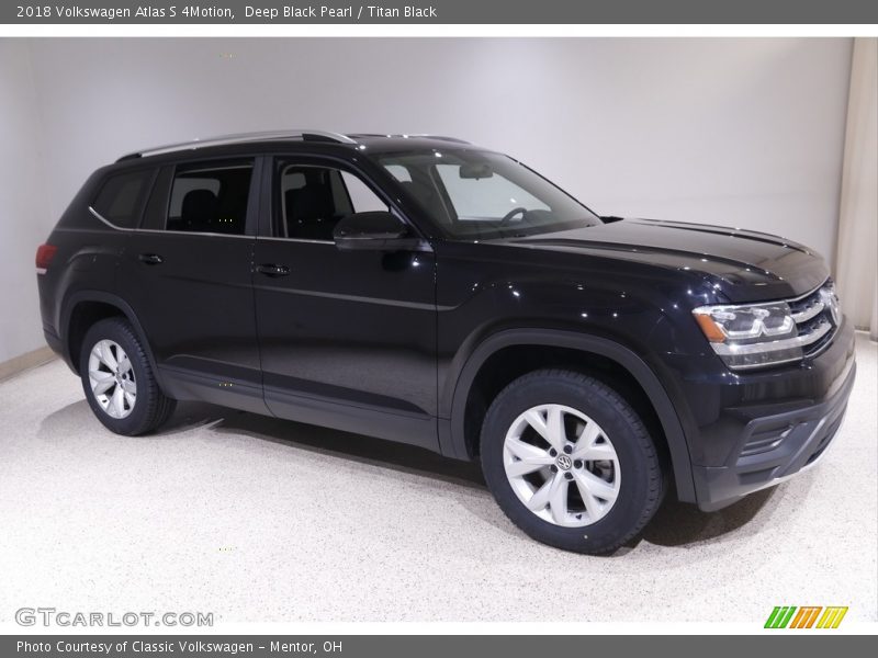 Deep Black Pearl / Titan Black 2018 Volkswagen Atlas S 4Motion