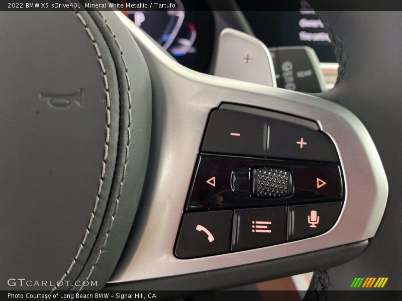 Mineral White Metallic / Tartufo 2022 BMW X5 sDrive40i