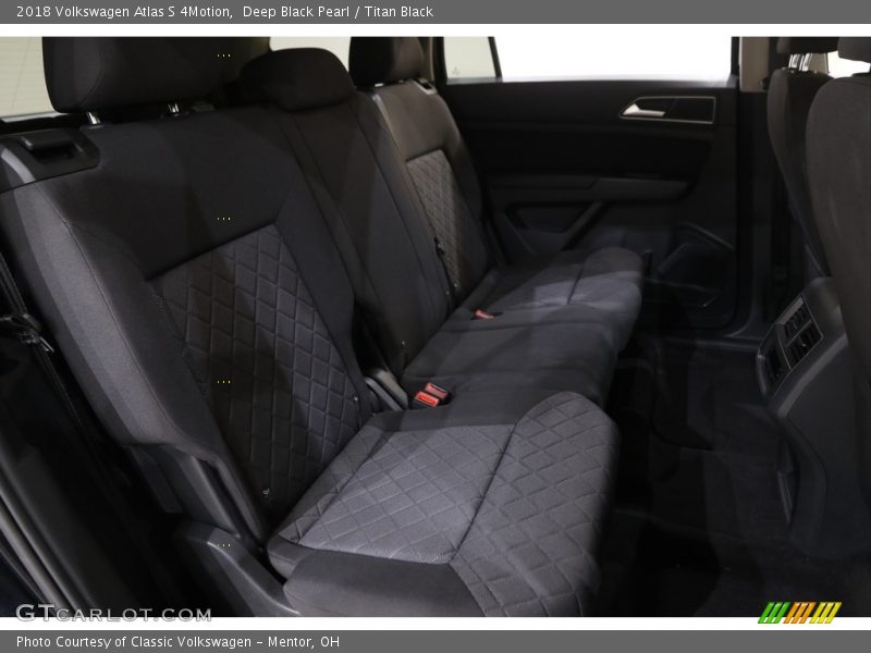 Deep Black Pearl / Titan Black 2018 Volkswagen Atlas S 4Motion