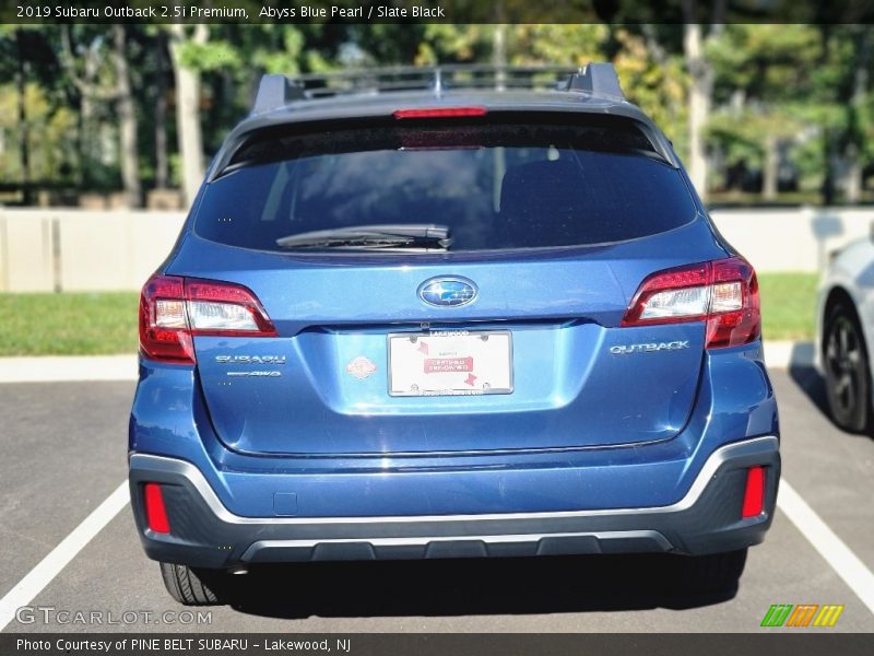 Abyss Blue Pearl / Slate Black 2019 Subaru Outback 2.5i Premium