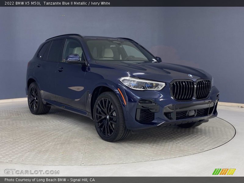 Front 3/4 View of 2022 X5 M50i